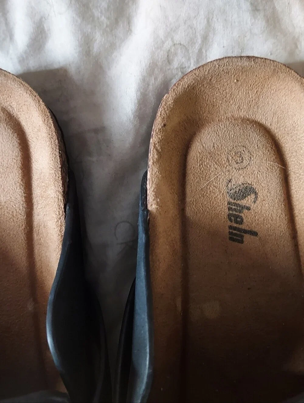 Girl's Size 3 Yoki GILA-102 Faux Suede Slip On ClogsBlack Slip-On Buckle Clogs